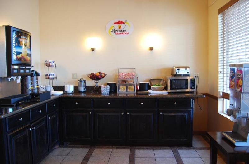 Super 8 By Wyndham Oklahoma City Esterno foto