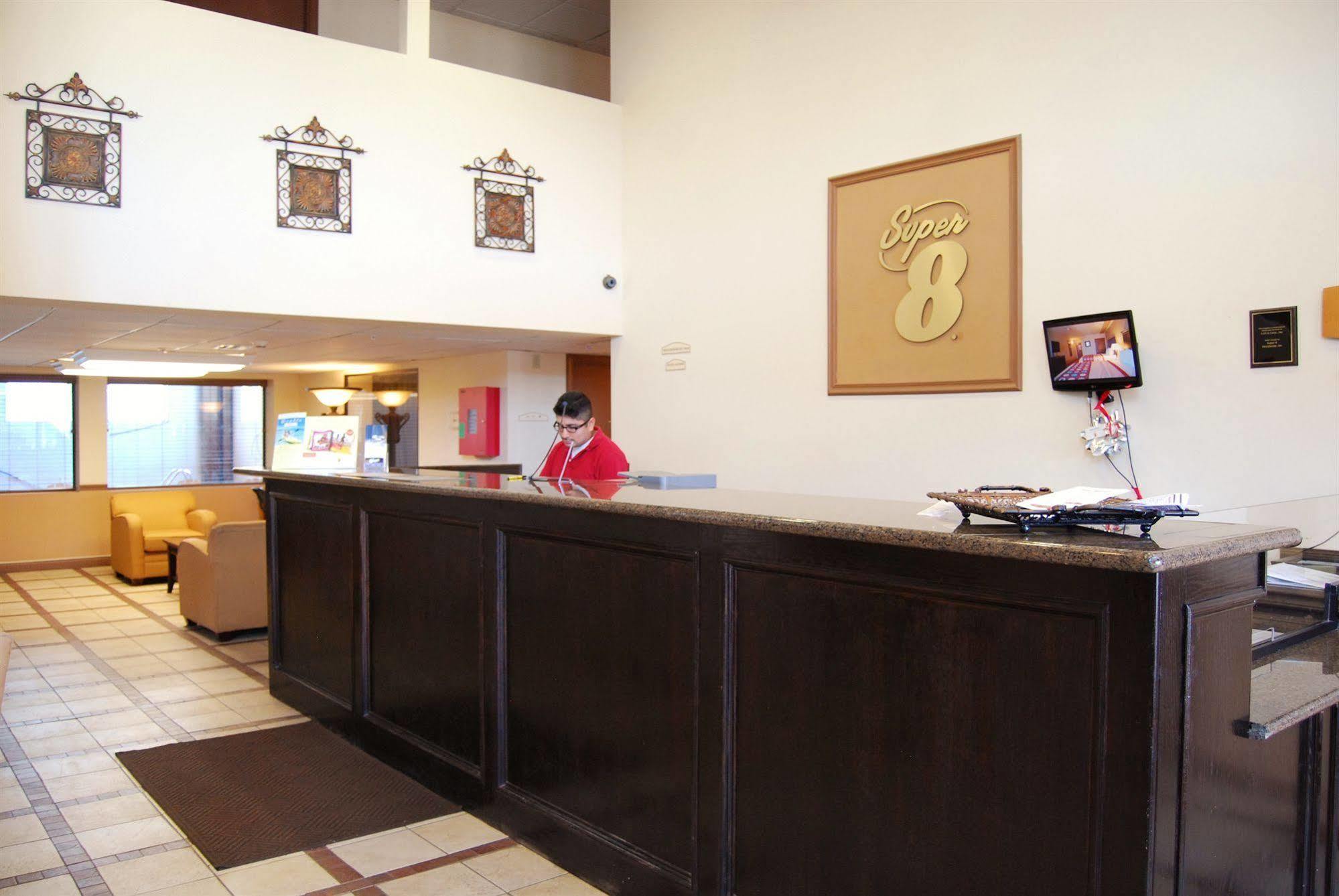 Super 8 By Wyndham Oklahoma City Esterno foto