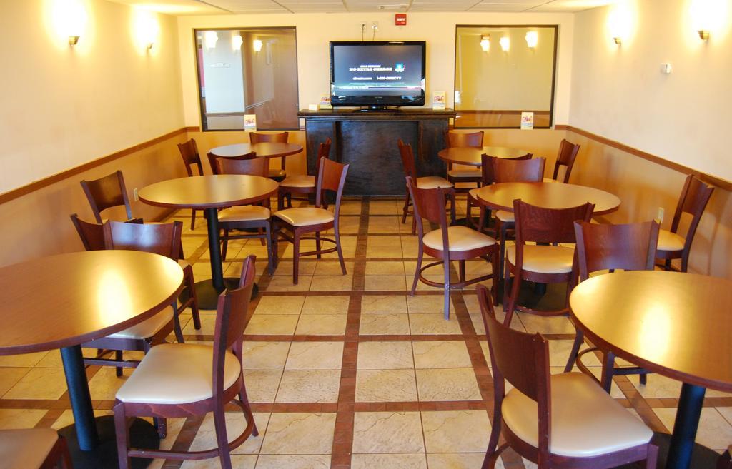 Super 8 By Wyndham Oklahoma City Esterno foto